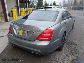 2013 Mercedes-Benz S-Class S 63 AMG with VIN WDDNG7EB3DA493697, listed as a IAAI auction lot 41307788 with 113,561 mi miles. Bid and sale history available at carsss.com. Image 4.