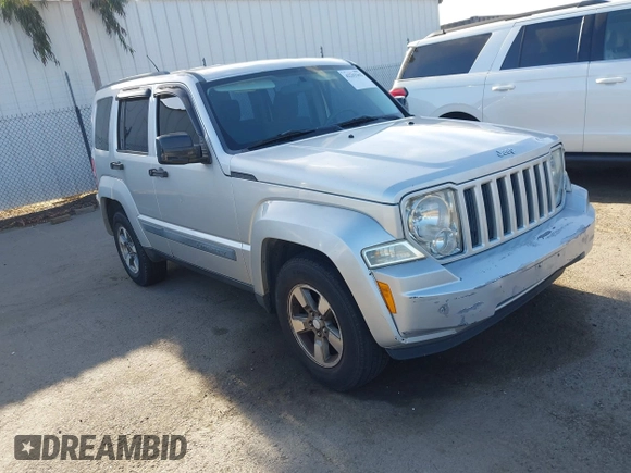 2008 Jeep Liberty Sport z VIN 1J8GN28K48W180375, wystawiony jako IAAI lot #42262362 z przebiegiem 237 693 mil mil oraz . Historia ofert i sprzedaży dostępna na DreamBid. Obrazek 1.