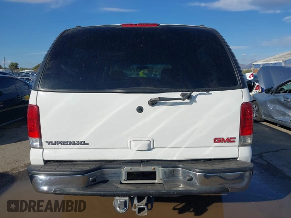 2005 GMC Yukon XL SLT with VIN 3GKEC16Z85G122203, listed as a IAAI auction lot 41441288 with 186,612 mi miles. Bid and sale history available at carsss.com. Image 15.