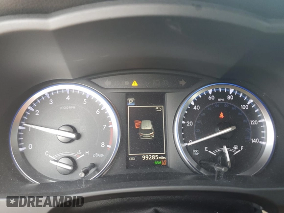 2017 Toyota Highlander Limited with VIN 5TDDZRFH1HS406242, listed as a Copart auction lot 61492715 with 99,285 mi miles and Salvage title. Bid and sale history available at DreamBid. Image 9.