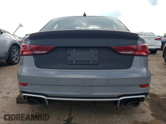 2019 Audi RS 3 z VIN WUABWGFFXKA903963, wystawiony jako Copart lot #59592684 z przebiegiem Nie podano mil oraz Czysty tytuł • Clean title. Historia ofert i sprzedaży dostępna na DreamBid. Obrazek 6.