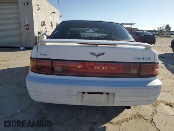 1992 Toyota Camry LE z VIN 4T1SK12E8NU044387, wystawiony jako Copart lot #43195915 z przebiegiem 279 199 mil mil oraz Szkoda całkowita • Salvage title. Historia ofert i sprzedaży dostępna na DreamBid. Obrazek 6.
