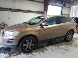 2013 Volvo XC60 T6 z VIN YV4902DZ7D2435309, wystawiony jako Copart lot #58207685 z przebiegiem 181 019 mil mil oraz Czysty tytuł • Clean title. Historia ofert i sprzedaży dostępna na DreamBid. Obrazek 1.