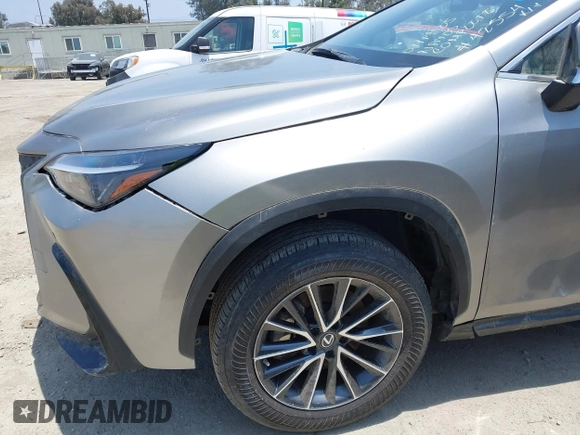 2022 Lexus NX 350 Premium z VIN 2T2GGCEZ1NC008202, wystawiony jako IAAI lot #42438898 z przebiegiem 14 729 mil mil oraz . Historia ofert i sprzedaży dostępna na DreamBid. Obrazek 18.