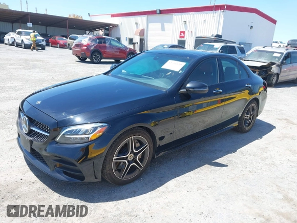 2020 Mercedes-Benz C 300 с VIN WDDWF8DB7LR561868, выставлен на аукционе IAAI как лот 42311129 с пробегом 32 038 миль миль и . История ставок и продаж доступна на DreamBid. Изображение 17.