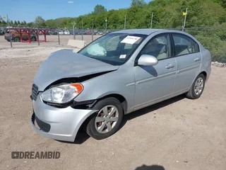 2009 Hyundai Accent Auto GLS z VIN KMHCN46C69U326197, wystawiony jako IAAI lot #42268198 z przebiegiem 74 308 mil mil oraz . Historia ofert i sprzedaży dostępna na DreamBid. Obrazek 2.