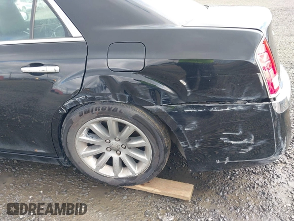 2012 Chrysler 300 Limited with VIN 2C3CCACG0CH263449, listed as a IAAI auction lot 41829134 with 157,108 mi miles. Bid and sale history available at carsss.com. Image 17.