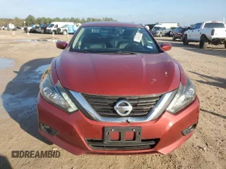 2016 Nissan Altima SR z VIN 1N4AL3AP8GC288261, wystawiony jako Copart lot #83849354 z przebiegiem 121 729 mil mil oraz Czysty tytuł • Clean title. Historia ofert i sprzedaży dostępna na DreamBid. Obrazek 5.