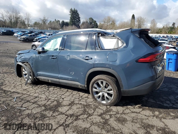 2024 Toyota Highlander XLE z VIN 5TDAAAB57RS013905, wystawiony jako Copart lot #48954735 z przebiegiem 9 006 mil mil oraz Szkoda całkowita • Salvage title. Historia ofert i sprzedaży dostępna na DreamBid. Obrazek 2.