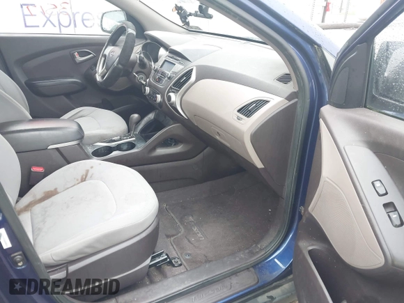 2010 Hyundai Tucson GLS with VIN KM8JT3AC2AU086066, listed as a IAAI auction lot 41973517 with 146,165 mi miles and . Bid and sale history available at DreamBid. Image 5.