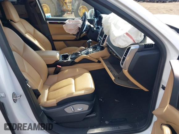 2016 Porsche Cayenne with VIN WP1AA2A26GLA02503, listed as a IAAI auction lot 41684700 with 90,495 mi miles. Bid and sale history available at carsss.com. Image 5.