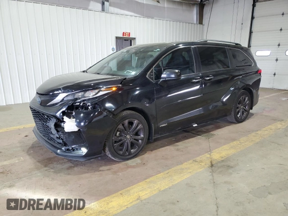 2021 Toyota Sienna XSE with VIN 5TDDRKEC5MS029633, listed as a Copart auction lot 54865605 with 320,217 mi miles and Salvage title. Bid and sale history available at DreamBid. Image 1.