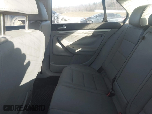 2007 Volkswagen Jetta 2.5 with VIN 3VWRF71K37M136996, listed as a IAAI auction lot 41643066 with Not provided miles and . Bid and sale history available at DreamBid. Image 8.