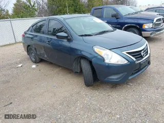 2016 Nissan Versa SV with VIN 3N1CN7AP1GL821286, listed as a IAAI auction lot 41600047 with NaN miles. Bid and sale history available at carsss.com. Image 1.