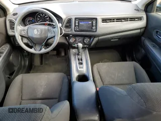 2018 Honda HR-V LX with VIN 3CZRU6H38JG703401, listed as a Copart auction lot 70567114 with 106,672 mi miles and Salvage Title. Bid and sale history available at carsss.com. Image 8.