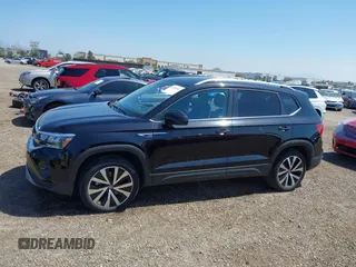 2022 Volkswagen Taos SE z VIN 3VVRX7B2XNM040120, wystawiony jako IAAI lot #41858923 z przebiegiem 35 341 mil mil oraz . Historia ofert i sprzedaży dostępna na DreamBid. Obrazek 15.