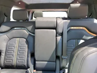 2022 Rivian R1S Launch Edition z VIN 7PDSGABLXNN002875, wystawiony jako Copart lot #55218465 z przebiegiem 25 988 mil mil oraz Szkody całkowita. Historia ofert i sprzedaży dostępna na DreamBid. Obrazek 10.