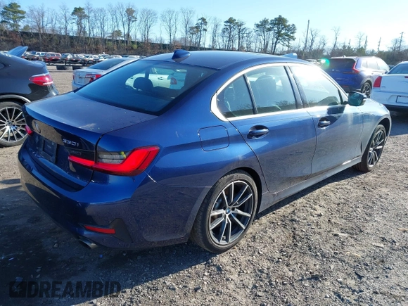 2020 BMW 3 Series 330i xDrive with VIN 3MW5R7J00L8B32413, listed as a IAAI auction lot 41940191 with 46,406 mi miles. Bid and sale history available at carsss.com. Image 4.