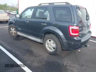 2008 Ford Escape XLT with VIN 1FMCU93148KC14236, listed as a IAAI auction lot 41846221 with 187,443 mi miles. Bid and sale history available at carsss.com. Image 3.