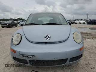 2009 Volkswagen Beetle S with VIN 3VWPW31C49M502931, listed as a Copart auction lot 55230655 with 124,870 mi miles and Clean Title. Bid and sale history available at DreamBid. Image 5.