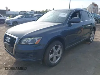 2009 Audi Q5 Premium Plus z VIN WA1KK78RX9A040361, wystawiony jako IAAI lot #41864443 z przebiegiem 81 290 mil mil oraz . Historia ofert i sprzedaży dostępna na DreamBid. Obrazek 2.