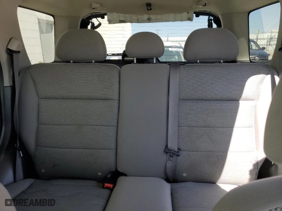 2005 Ford Escape XLT with VIN 1FMYU93105DA03153, listed as a Copart auction lot 53925575 with 282,714 mi miles and Clean Title. Bid and sale history available at carsss.com. Image 10.