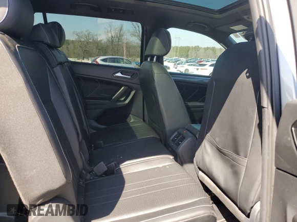 2022 Volkswagen Tiguan SE R-Line Black with VIN 3VVCB7AX5NM080672, listed as a Copart auction lot 48558245 with 29,934 mi miles and Salvage Title. Bid and sale history available at DreamBid. Image 11.