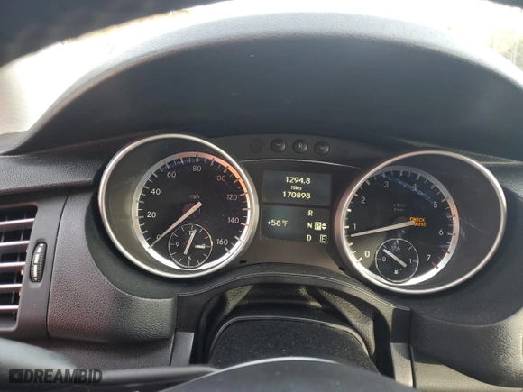 2011 Mercedes-Benz R-Class R 350 with VIN 4JGCB6FE4BA113620, listed as a Copart auction lot 84729734 with 170,898 mi miles and Clean Title. Bid and sale history available at carsss.com. Image 9.