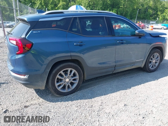 2024 GMC Terrain SLT z VIN 3GKALVEG7RL310682, wystawiony jako IAAI lot #42388049 z przebiegiem 9 792 mil mil oraz . Historia ofert i sprzedaży dostępna na DreamBid. Obrazek 4.