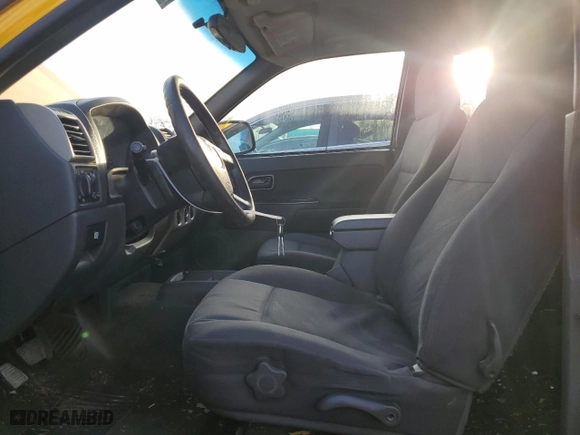 2005 Chevrolet Colorado LS Z85 with VIN 1GCCS196458105038, listed as a Copart auction lot 84864504 with 300,979 mi miles and Salvage Title. Bid and sale history available at carsss.com. Image 7.