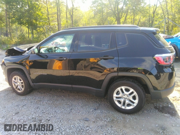 2018 Jeep Compass Sport with VIN 3C4NJCABXJT326364, listed as a IAAI auction lot 40289629 with 68,896 mi miles. Bid and sale history available at carsss.com. Image 14.