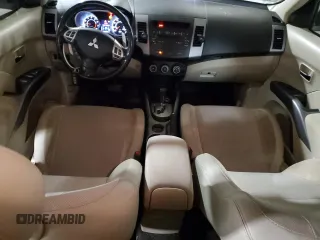 2010 Mitsubishi Outlander SE с VIN JA4AS3AWXAZ018838, выставлен на аукционе Copart как лот 46368595 с пробегом 71 888 миль миль и Списание • Salvage title. История ставок и продаж доступна на DreamBid. Изображение 8.