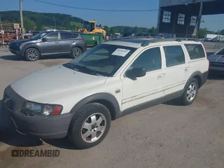 2001 Volvo V70 with VIN YV1SZ58D711043453, listed as a IAAI auction lot 42538391 with 143,032 mi miles and . Bid and sale history available at DreamBid. Image 2.