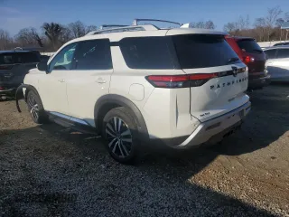 2024 Nissan Pathfinder Platinum z VIN 5N1DR3DK2RC270990, wystawiony jako Copart lot #42696615 z przebiegiem 5 662 mil mil oraz Szkoda całkowita • Salvage title. Historia ofert i sprzedaży dostępna na DreamBid. Obrazek 2.