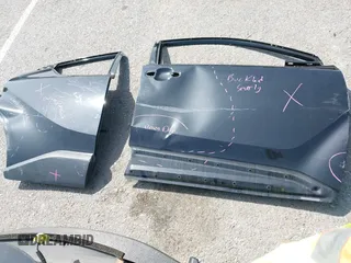 2018 Toyota C-HR XLE с VIN NMTKHMBX2JR016619, выставлен на аукционе IAAI как лот 41920426 с пробегом 95 627 миль миль и . История ставок и продаж доступна на DreamBid. Изображение 11.