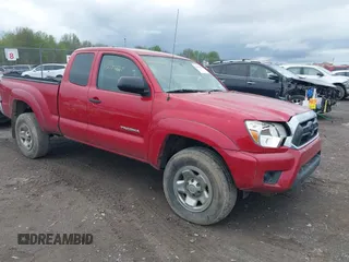2015 Toyota Tacoma z VIN 5TFUX4EN2FX035695, wystawiony jako IAAI lot #42186525 z przebiegiem 143 478 mil mil oraz . Historia ofert i sprzedaży dostępna na DreamBid. Obrazek 1.