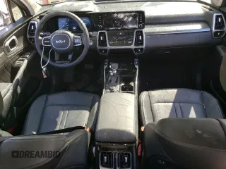 2023 Kia Sorento SX z VIN 5XYRKDLF0PG204665, wystawiony jako Copart lot #48001145 z przebiegiem 18 948 mil mil oraz Szkody całkowita. Historia ofert i sprzedaży dostępna na DreamBid. Obrazek 8.