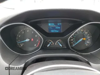 2012 Ford Focus SE z VIN 1FAHP3K22CL413920, wystawiony jako Copart lot #57769615 z przebiegiem 200 728 mil mil oraz Szkoda całkowita • Salvage title. Historia ofert i sprzedaży dostępna na DreamBid. Obrazek 9.