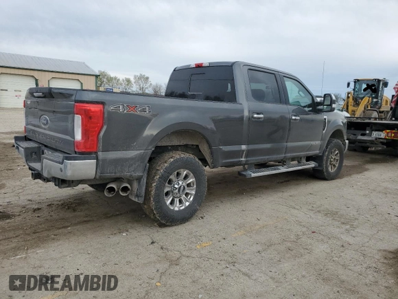2018 Ford F-250 XL z VIN 1FT7W2BT1JEC40422, wystawiony jako Copart lot #51111395 z przebiegiem Nie podano mil oraz Szkoda całkowita • Salvage title. Historia ofert i sprzedaży dostępna na DreamBid. Obrazek 3.