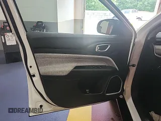 2022 Jeep Compass Latitude с VIN 3C4NJDBB9NT205917, выставлен на аукционе IAAI как лот 42621255 с пробегом 15 841 миль миль и . История ставок и продаж доступна на DreamBid. Изображение 22.