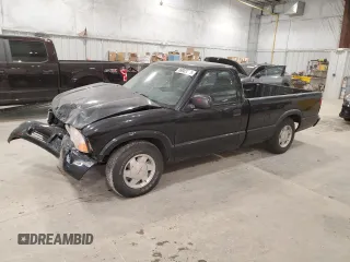 2003 GMC Sonoma SLS with VIN 1GTCS14X938267079, listed as a Copart auction lot 89083215 with 146,335 mi miles and Clean Title. Bid and sale history available at carsss.com. Image 1.