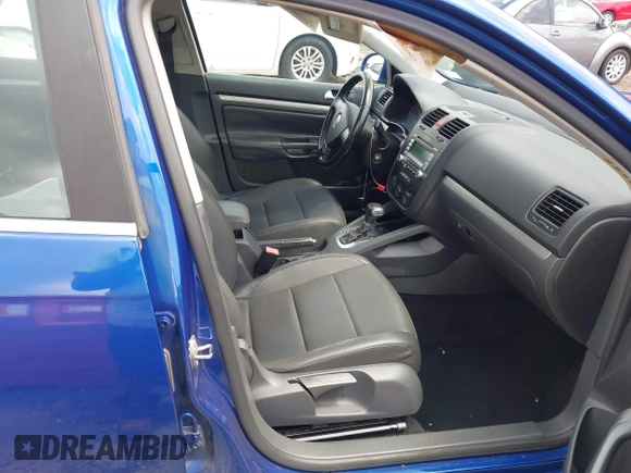 2008 Volkswagen Jetta SE with VIN 3VWRM71K98M141627, listed as a IAAI auction lot 42264826 with 204,525 mi miles and . Bid and sale history available at DreamBid. Image 5.
