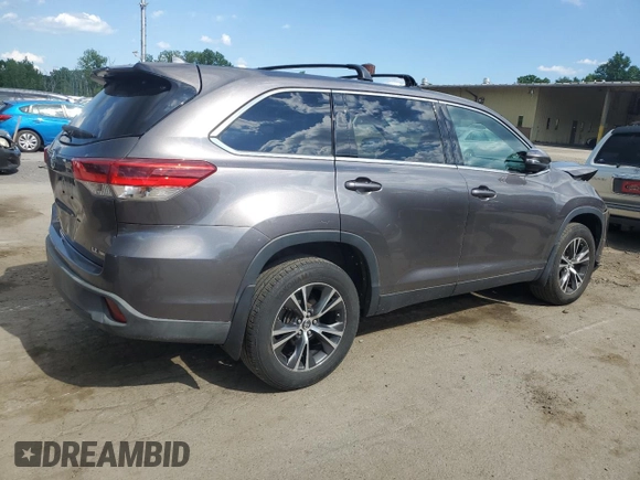 2019 Toyota Highlander LE with VIN 5TDBZRFH5KS930038, listed as a Copart auction lot 61880015 with 85,641 mi miles and Salvage title. Bid and sale history available at DreamBid. Image 3.