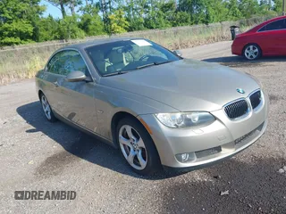 2008 BMW 3 Series 328i с VIN WBAWL13568PX22054, выставлен на аукционе IAAI как лот 42572301 с пробегом 110 998 миль миль и . История ставок и продаж доступна на DreamBid. Изображение 1.