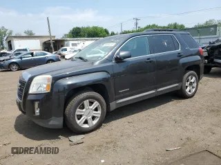 2015 GMC Terrain SLE z VIN 2GKFLWEK8F6366792, wystawiony jako Copart lot #60694415 z przebiegiem 167 406 mil mil oraz Czysty tytuł • Clean title. Historia ofert i sprzedaży dostępna na DreamBid. Obrazek 1.