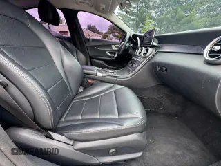 2017 Mercedes-Benz C 300 с VIN 55SWF4KB2HU203904, выставлен на аукционе Copart как лот 61595005 с пробегом 113 505 миль миль и Чистый • Clean title. История ставок и продаж доступна на DreamBid. Изображение 5.