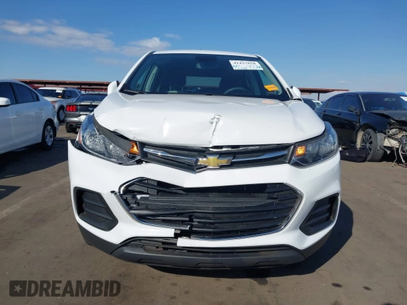 2019 Chevrolet Trax LS with VIN 3GNCJNSB9KL357213, listed as a IAAI auction lot 41437858 with 74,589 mi miles. Bid and sale history available at carsss.com. Image 6.