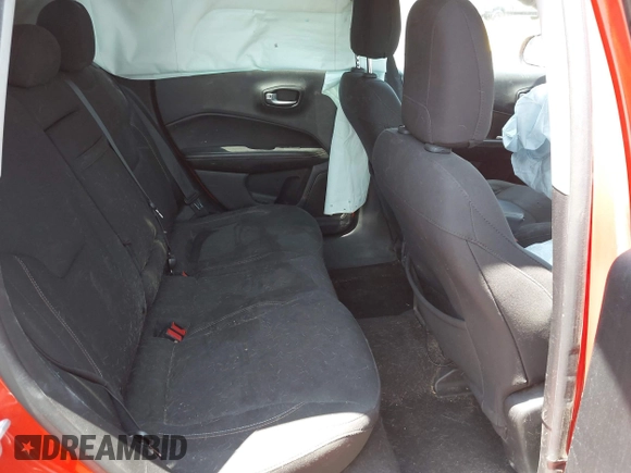 2018 Jeep Compass Sport с VIN 3C4NJCAB7JT123223, выставлен на аукционе IAAI как лот 42441627 с пробегом 90 273 миль миль и . История ставок и продаж доступна на DreamBid. Изображение 8.