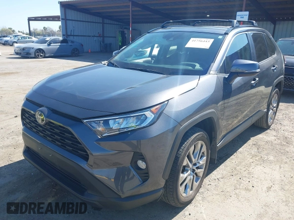 2020 Toyota RAV4 XLE Premium with VIN 2T3C1RFV3LW065281, listed as a IAAI auction lot 41756443 with 17,354 mi miles. Bid and sale history available at carsss.com. Image 17.