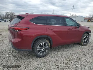 2021 Toyota Highlander XLE with VIN 5TDHZRAHXMS050456, listed as a Copart auction lot 49371975 with 54,925 mi miles and Salvage Title. Bid and sale history available at carsss.com. Image 3.